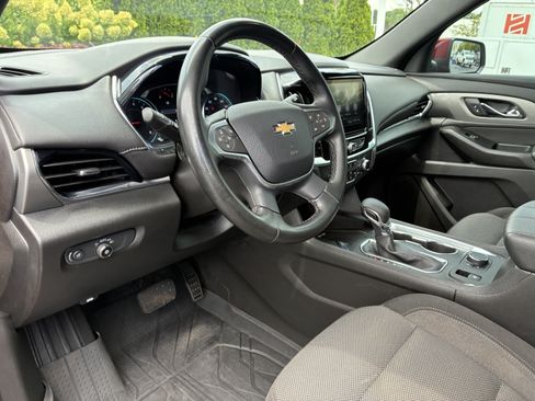 Used 2023 Chevrolet Traverse LT FWD image 24