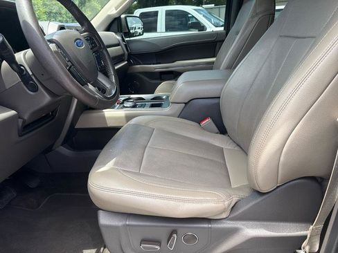 Used 2018 Ford Expedition Max XLT w/ Equipment Group 202A RWD image 8
