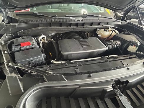 Used 2024 Chevrolet Suburban LT AWD/4WD image 33