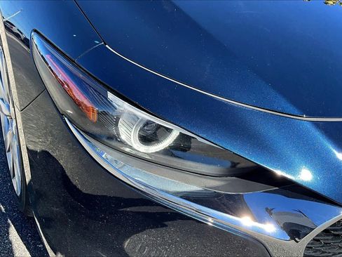 Used 2021 MAZDA MAZDA3 s image 27
