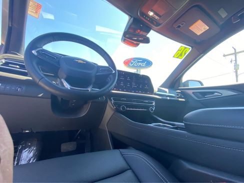 Used 2026 Chevrolet Traverse LT AWD/4WD image 19