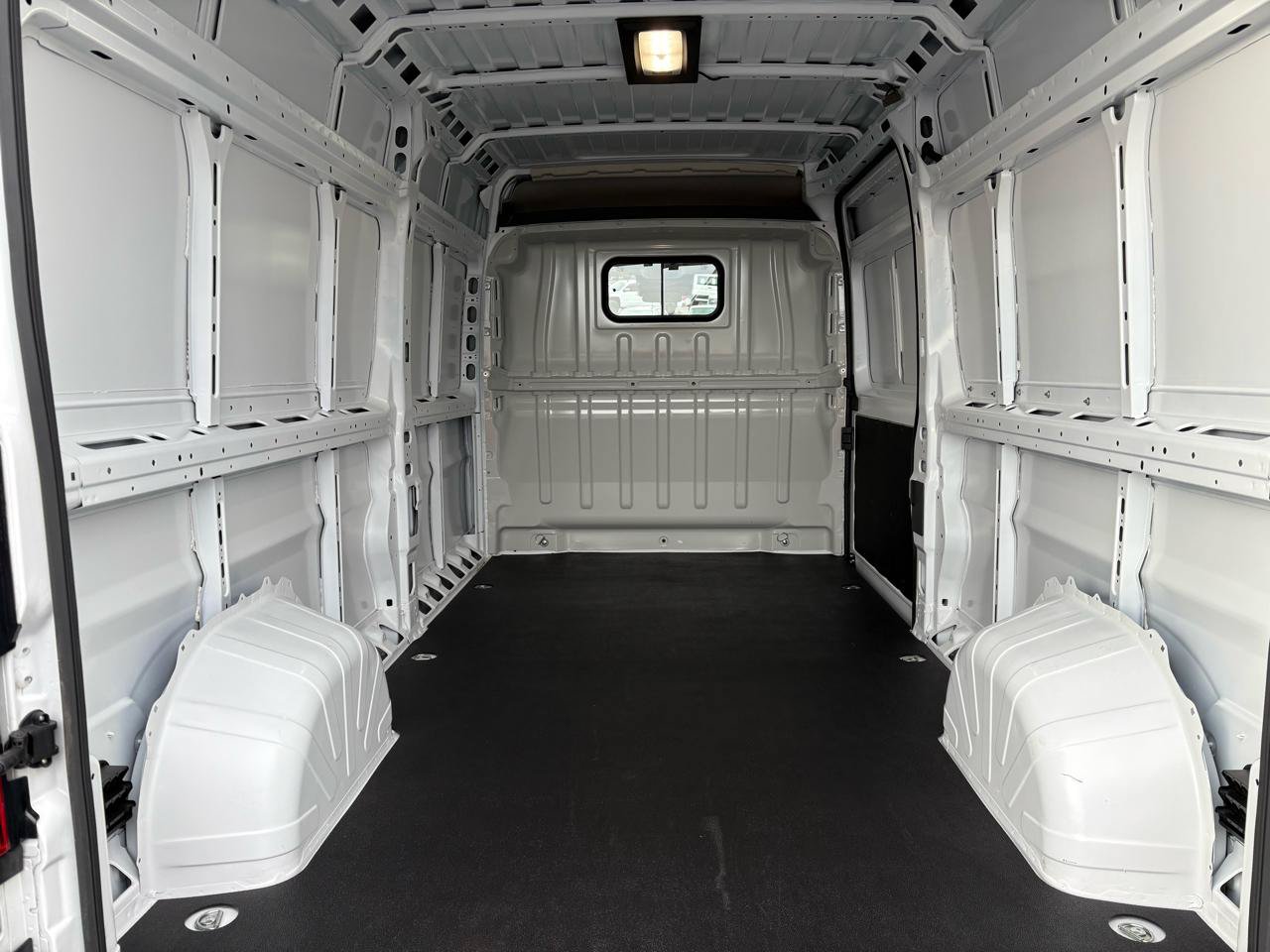 Used 2024 RAM ProMaster 2500 w/ Quick Order Package 22G SLT FWD image 28