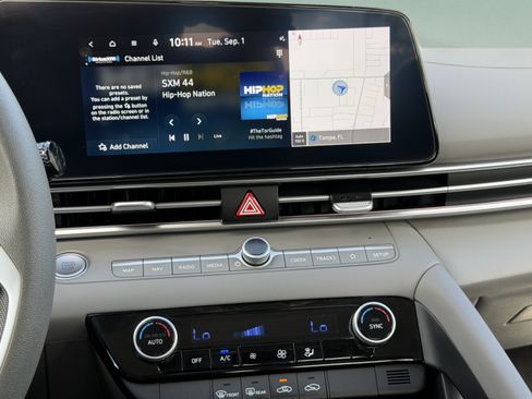 Certified 2024 Hyundai Elantra SEL FWD image 19
