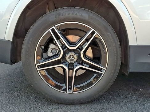 Used 2025 Mercedes-Benz GLA 250 4MATIC image 13