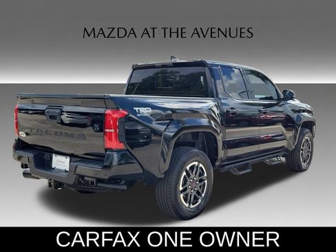 Used 2025 Toyota Tacoma TRD Sport w/ TRD Sport Upgrade Package RWD image 4
