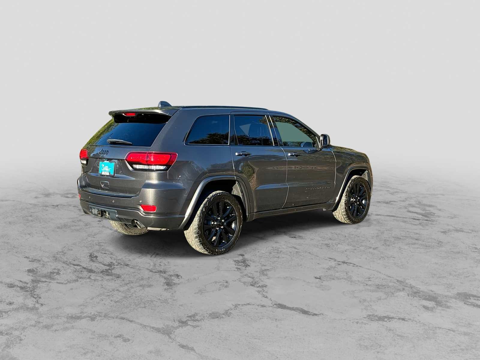 Used 2018 Jeep Grand Cherokee Altitude AWD/4WD image 8