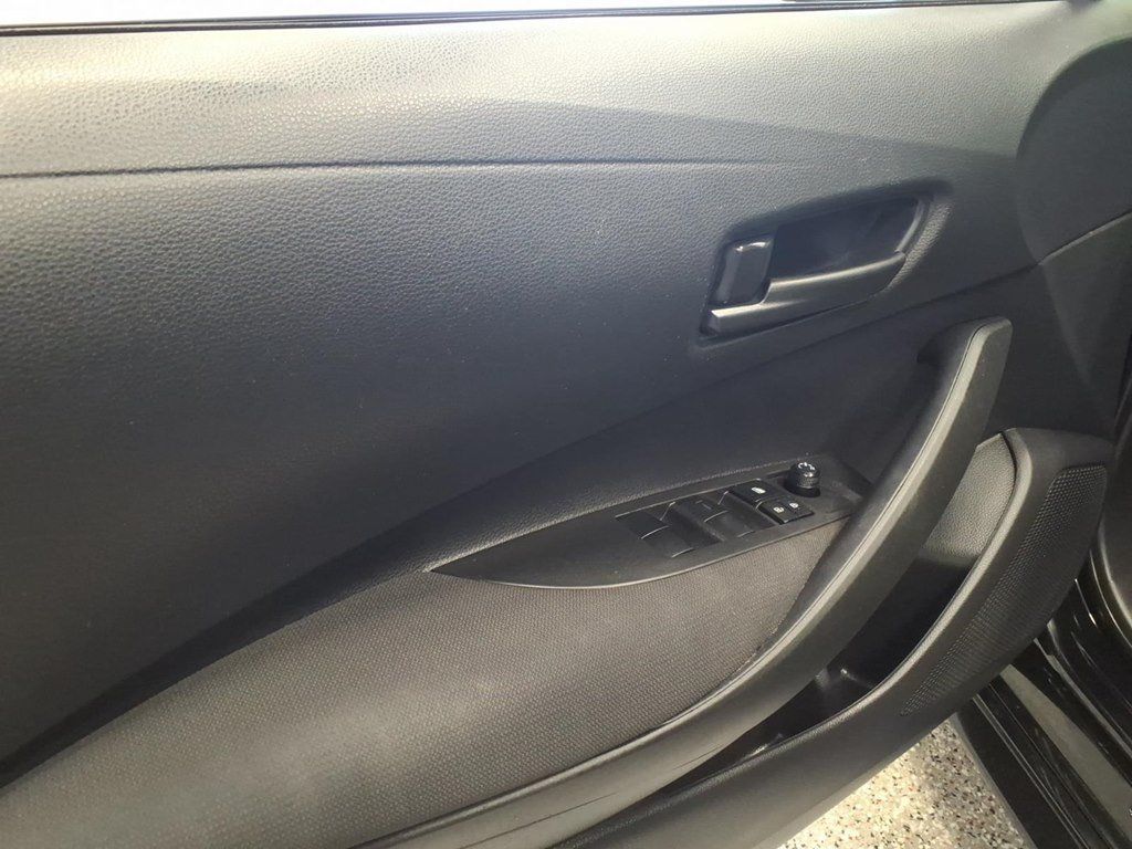 Used 2023 Toyota Corolla LE FWD image 8