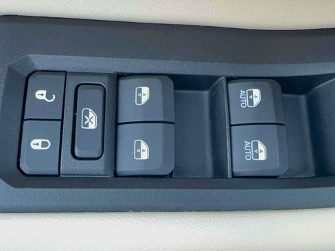 Used 2024 Jeep Grand Cherokee Limited AWD/4WD image 14