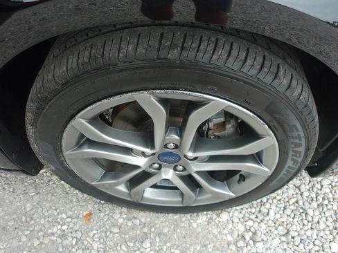 Used 2017 Ford Fusion SE w/ Equipment Group 601A FWD image 42