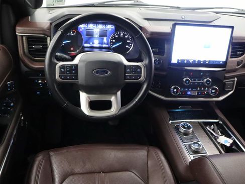 Used 2022 Ford Expedition Limited AWD/4WD image 4