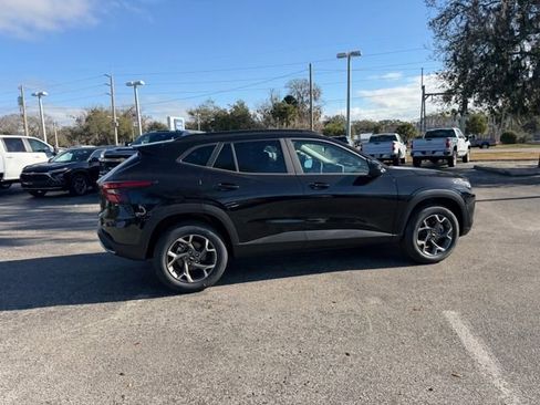 New 2026 Chevrolet Trax LT w/ Driver Confidence Package image 15