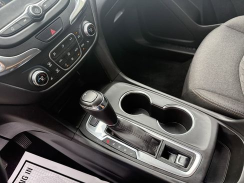 Used 2019 Chevrolet Equinox LT image 17