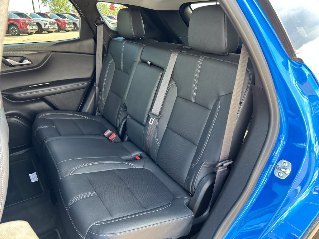 Used 2024 Chevrolet Blazer LT AWD/4WD image 19