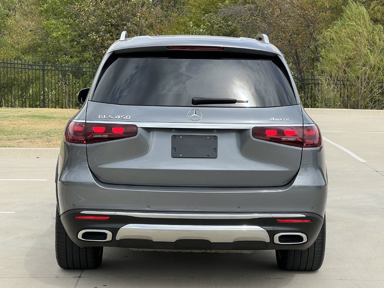 Used 2024 Mercedes-Benz GLS 450 4MATIC image 4