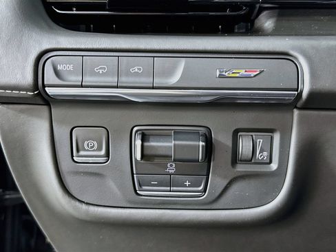 Used 2023 Cadillac Escalade V AWD/4WD image 22
