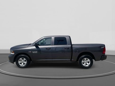 Used 2018 RAM 1500 Express RWD image 5