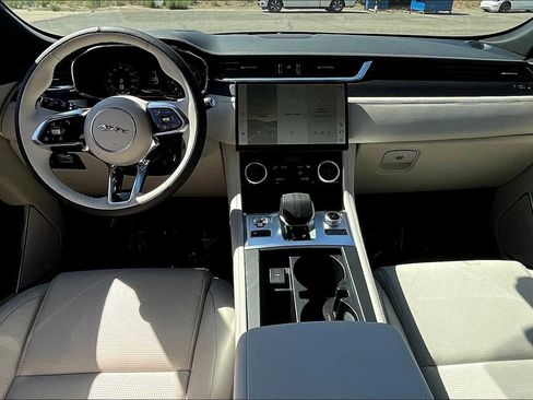 New 2026 Jaguar F-PACE R-Dynamic S image 4