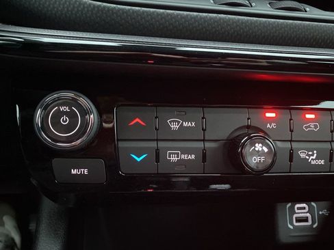 New 2026 Jeep Compass Latitude image 26