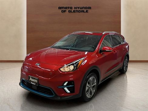 Used 2021 Kia Niro EX Premium w/ Cold Weather Package image 1