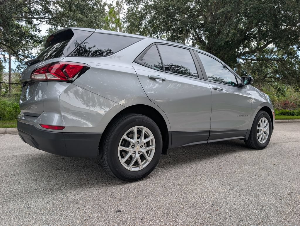 Used 2024 Chevrolet Equinox LS w/ LS Convenience Package FWD image 9
