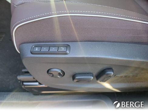 New 2025 Volkswagen ID. Buzz Pro S Plus image 16