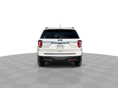 Used 2018 Ford Explorer Limited w/ Equipment Group 301A image 7