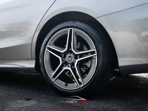 Used 2020 Mercedes-Benz C 300 4MATIC Sedan image 12