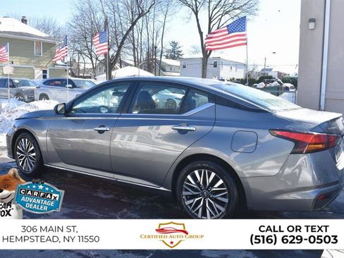 Used 2025 Nissan Altima 2.5 SV image 10