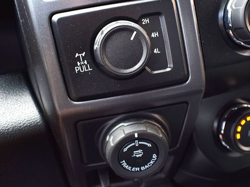 Used 2019 Ford F150 XLT w/ Equipment Group 302A Luxury AWD/4WD image 25