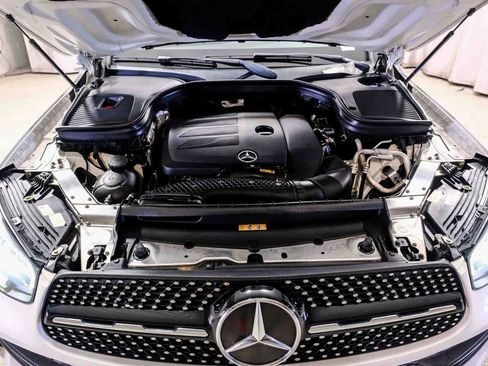 Used 2020 Mercedes-Benz GLC 300 4MATIC Coupe image 31