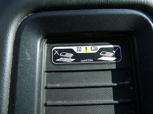 Used 2019 Chevrolet Suburban Premier image 32