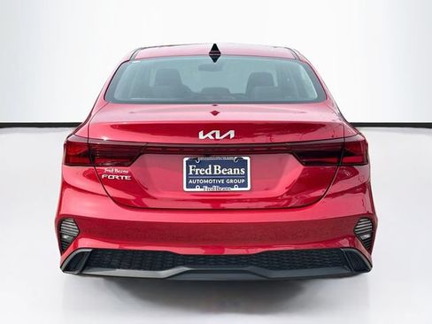 Used 2024 Kia Forte LXS w/ LXS Technology Package FWD image 7