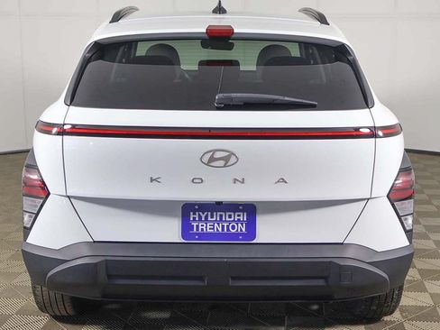 Certified 2024 Hyundai Kona SEL FWD image 10