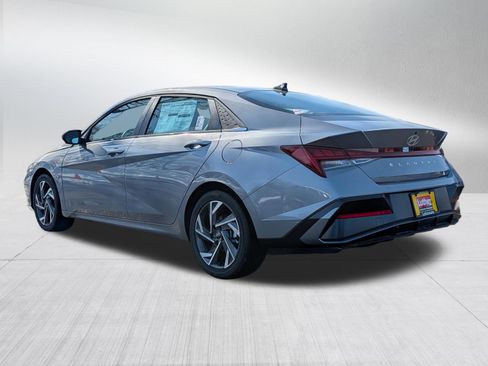 New 2026 Hyundai Elantra Limited image 5