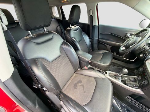 Used 2018 Jeep Compass Latitude w/ Popular Equipment Group image 14