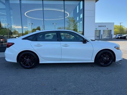 Used 2025 Honda Civic Sport image 2