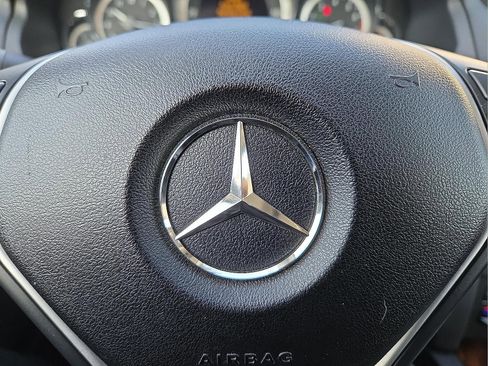 Used 2013 Mercedes-Benz E 350 Cabriolet image 21