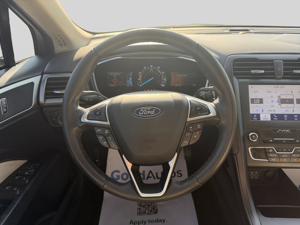 Used 2020 Ford Fusion SE w/ Equipment Group 151A FWD image 18
