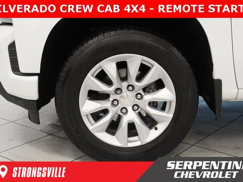 Used 2020 Chevrolet Silverado 1500 Custom w/ Custom Value Package image 18