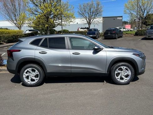 New 2026 Chevrolet Trax LS w/ LS Convenience Package image 8