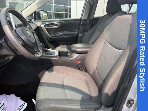 Used 2024 Toyota RAV4 XLE FWD image 16