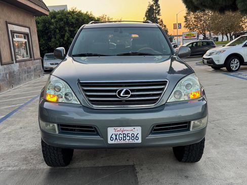 Used 2004 Lexus GX 470 Base 4WD 4dr SUV image 3