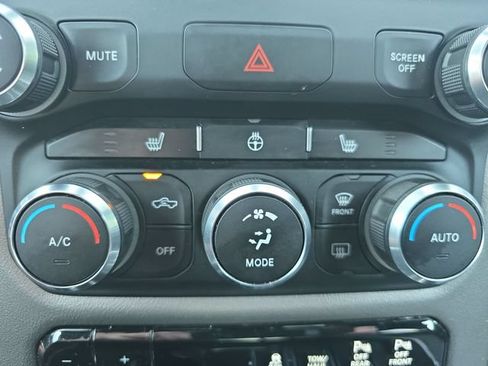 Used 2019 RAM 1500 Big Horn AWD/4WD image 23
