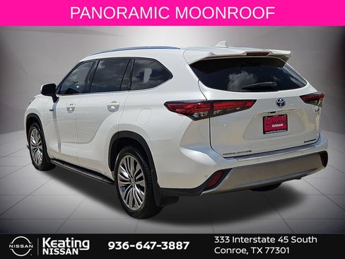 Used 2021 Toyota Highlander Platinum FWD image 5