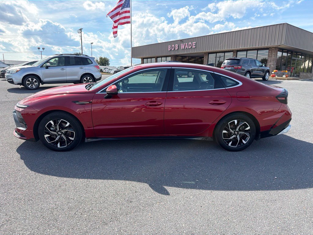 Used 2024 Hyundai Sonata SEL AWD/4WD image 2