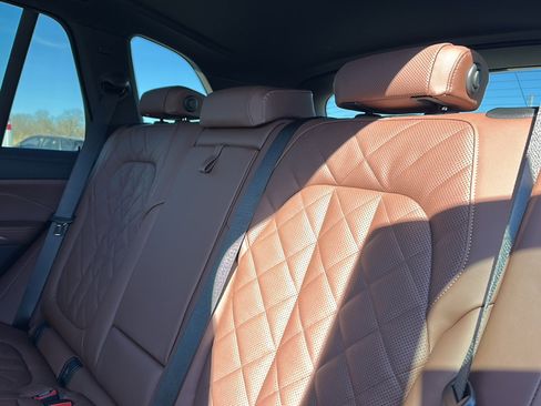 New 2026 BMW X5 xDrive40i w/ Climate Comfort Package image 16