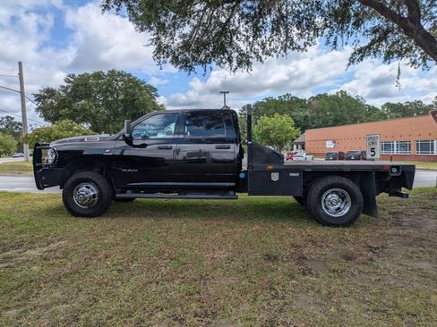 Used 2022 RAM 3500 Tradesman w/ Chrome Appearance Group AWD/4WD image 8