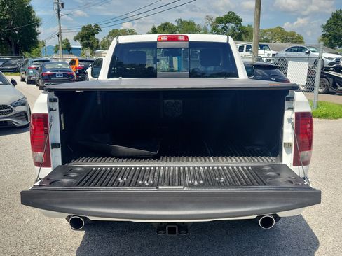 Used 2013 RAM 1500 R/T w/ Convenience Group RWD image 9