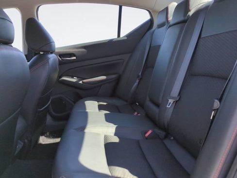 Used 2024 Nissan Altima 2.5 SR FWD image 15
