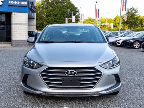 Used 2017 Hyundai Elantra SE FWD image 2
